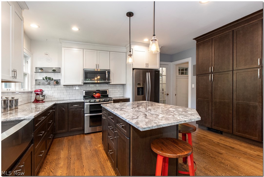 3004 Woodbury Road Cleveland, OH 44120 - Photo 3 of 35