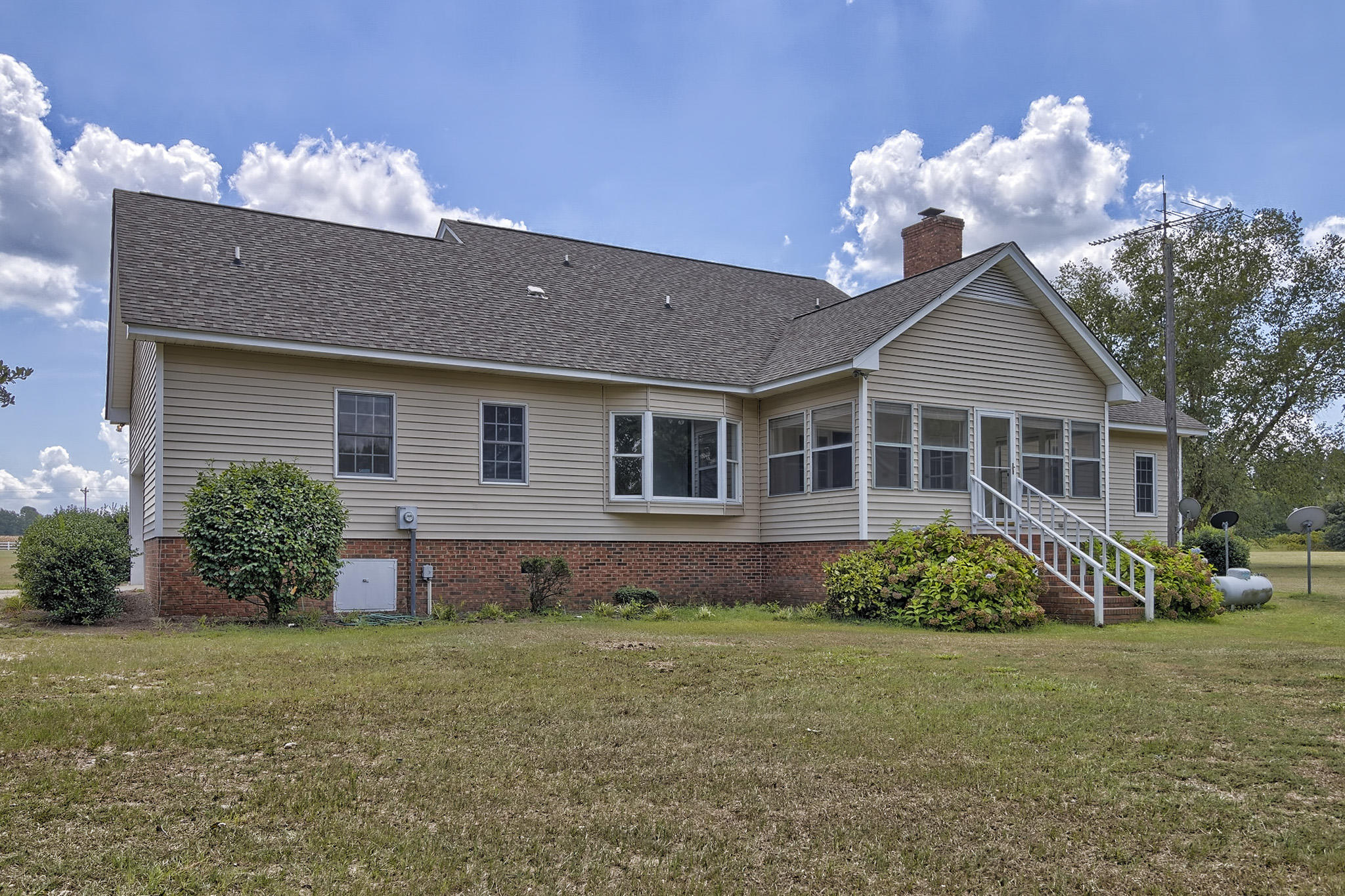 1704 Midway Road Elloree, SC 29047 - Photo 6 of 73 17504_28804_594995