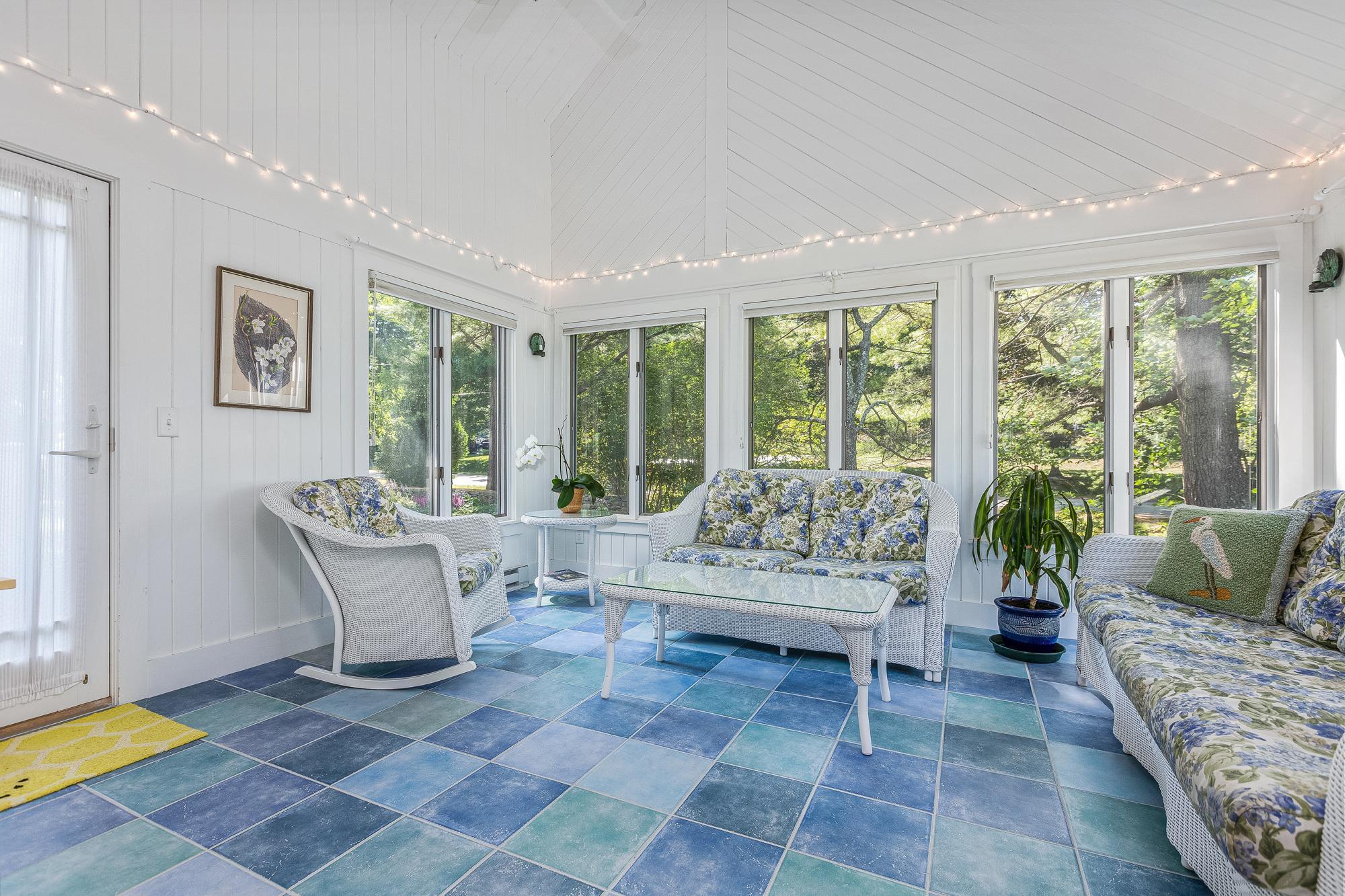 20 Clay Pits Road Scarborough, ME 04074 - Photo 12 of 105 20 Clay Pit_W5_022