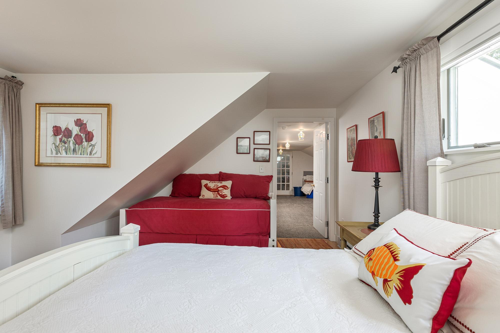 20 Clay Pits Road Scarborough, ME 04074 - Photo 42 of 105 20 Clay Pit_W5_044