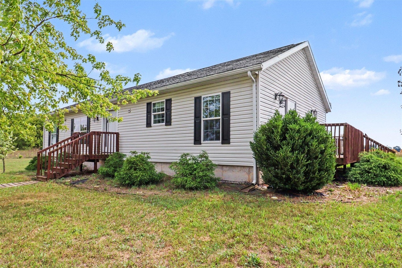 14743 Jefferson Road Morley, MI 49336 - Photo 5 of 39 Gallery Image 5