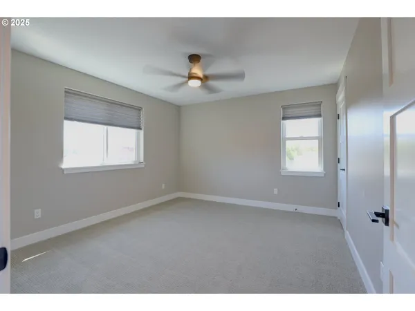 $519,990 | 211 Heisler Street, Dufur, OR 97021