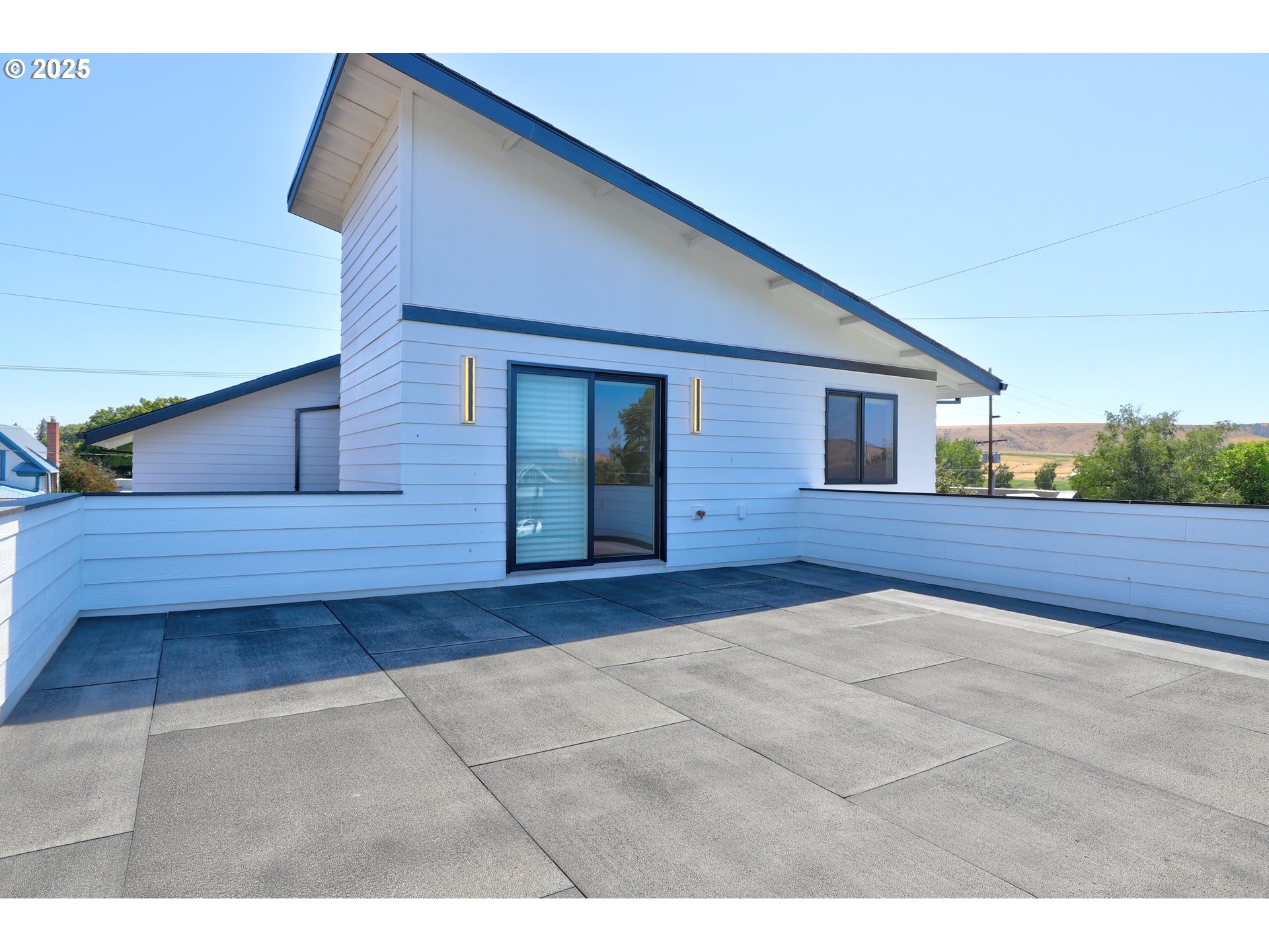 211 Heisler Street Dufur, OR 97021 - Photo 22 of 26 a view of backyard of house