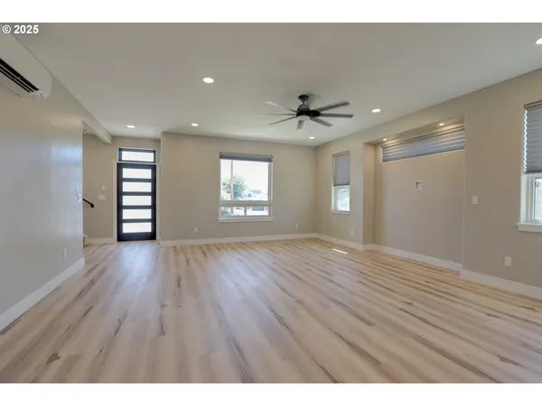 $519,990 | 211 Heisler Street, Dufur, OR 97021