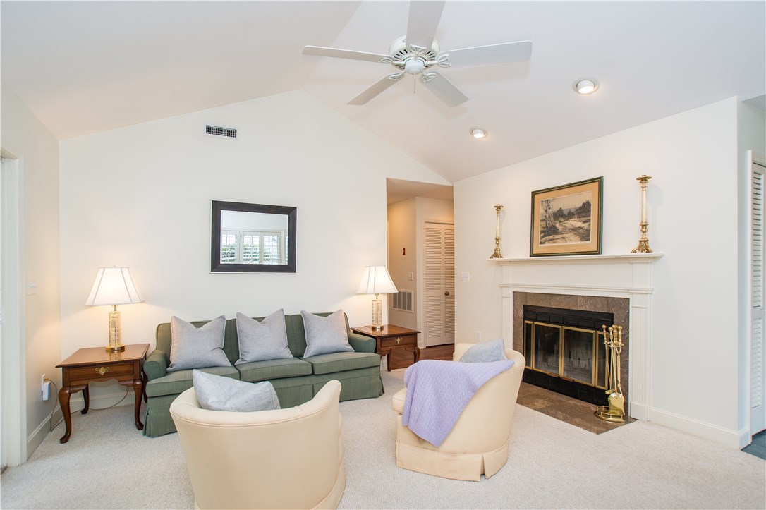 318 Corey Lane Middletown, RI 02842 - Photo 14 of 35