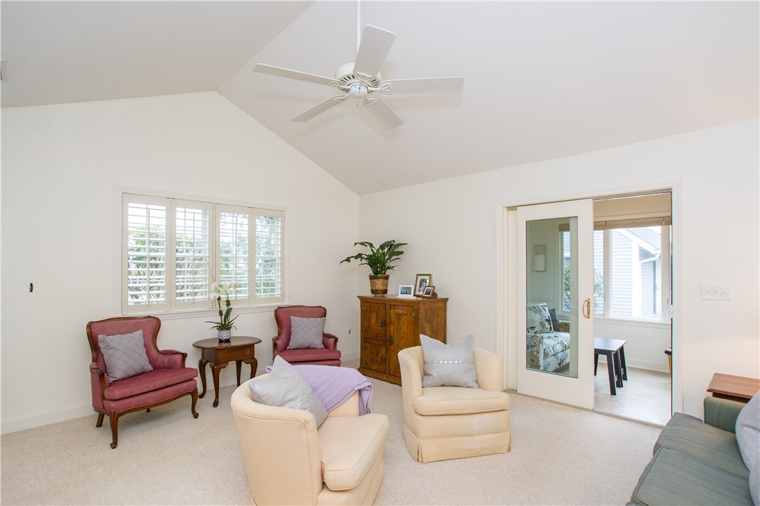 318 Corey Lane Middletown, RI 02842 - Photo 17 of 35