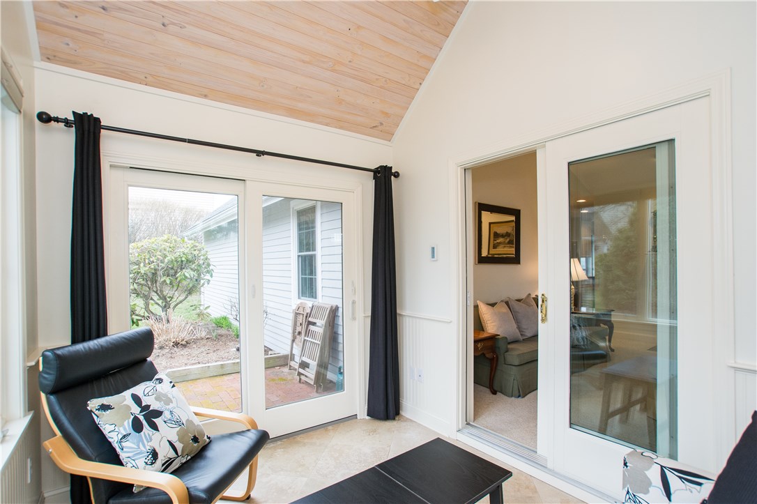 318 Corey Lane Middletown, RI 02842 - Photo 19 of 35