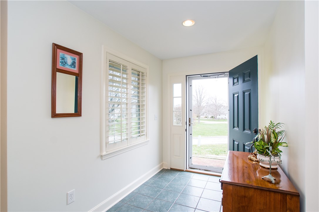 318 Corey Lane Middletown, RI 02842 - Photo 3 of 35