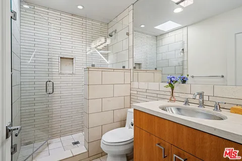 $3,155,000 | 2340 Jupiter Drive, Los Angeles, CA 90046