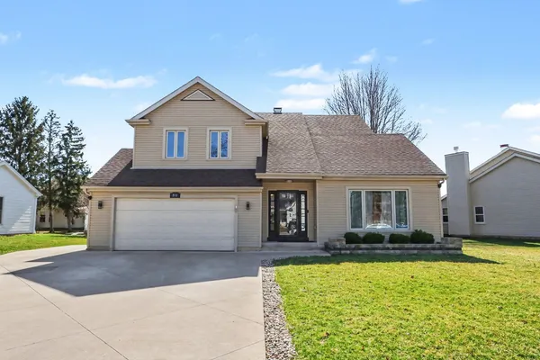 $512,500 | 215 Brookwood Lane East, Bolingbrook, IL 60440