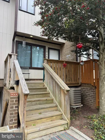 $329,999 | 1845 Westwind Way, Unit 74, McLean, VA 22102