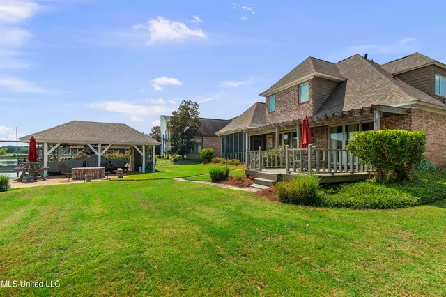 $744,900 | 154 Belle Pointe Circle, Unit POINTE, Madison, MS 39110