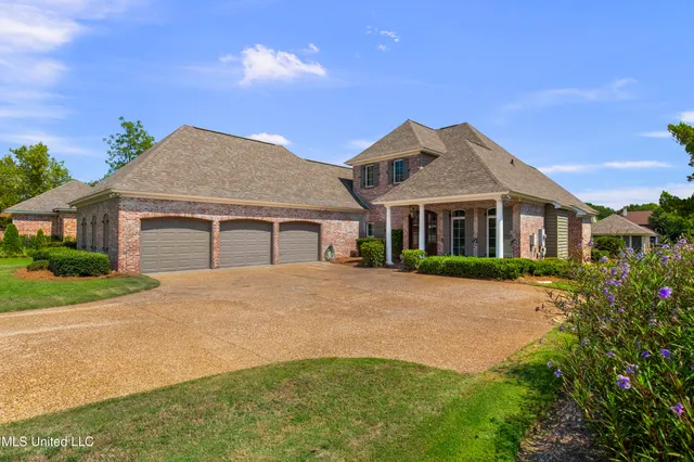 $744,900 | 154 Belle Pointe Circle, Unit POINTE, Madison, MS 39110