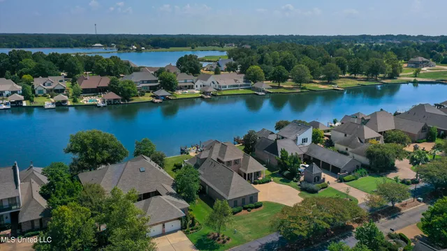$744,900 | 154 Belle Pointe Circle, Unit POINTE, Madison, MS 39110
