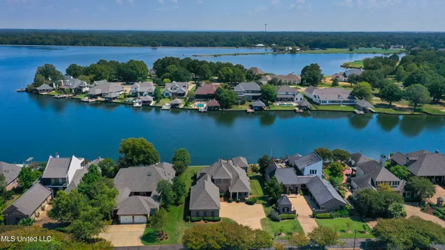 $744,900 | 154 Belle Pointe Circle, Unit POINTE, Madison, MS 39110