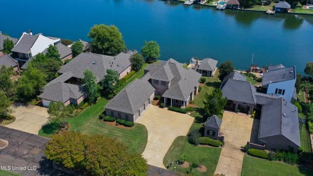 $744,900 | 154 Belle Pointe Circle, Unit POINTE, Madison, MS 39110