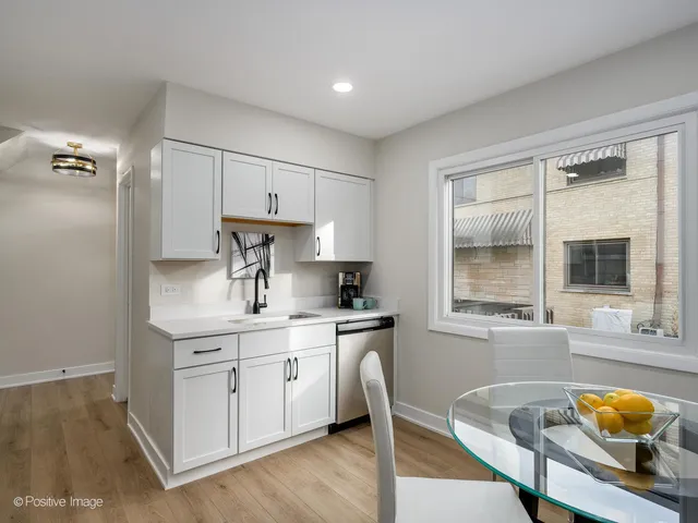 $319,990 | 932 North Wheeling Road, Mount Prospect, IL 60056