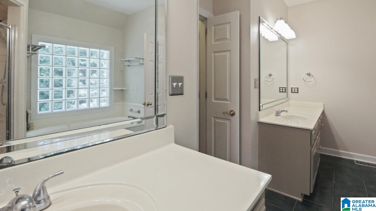 215 Weatherly Way Pelham, AL 35124 - Photo 11 of 44 Gallery Image 11