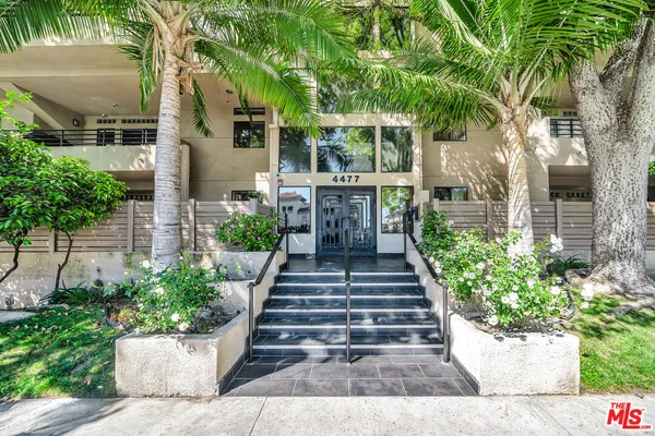 $1,050,000 | 4477 Woodman Avenue, Unit 305, Sherman Oaks, CA 91423