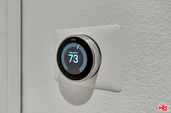 $1,050,000 | 4477 Woodman Avenue, Unit 305, Sherman Oaks, CA 91423