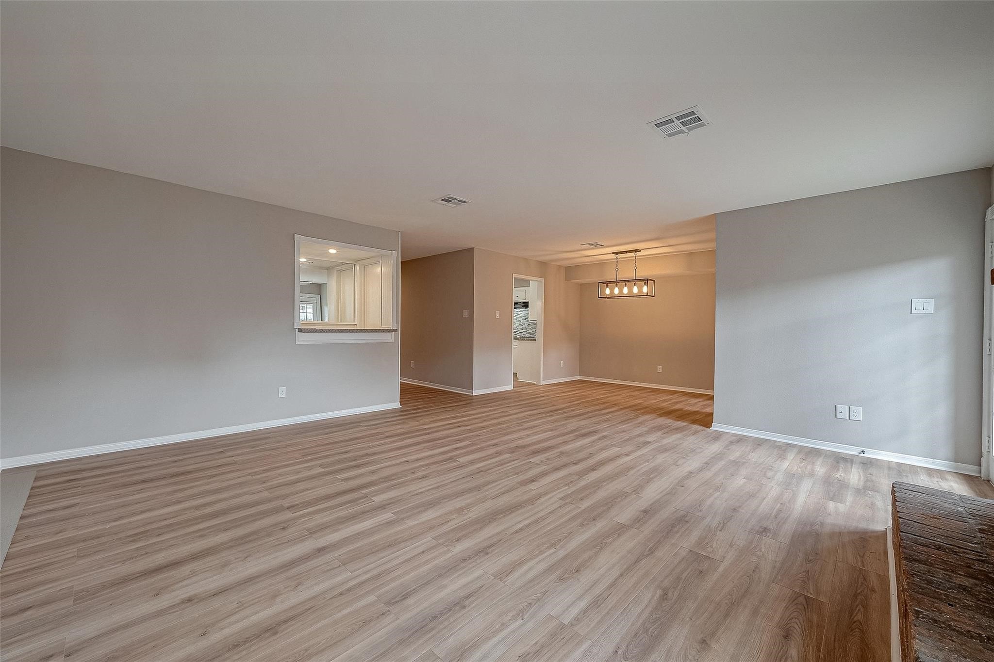 14736 Perthshire Road, Unit F Houston, TX 77079 - Photo 12 of 27