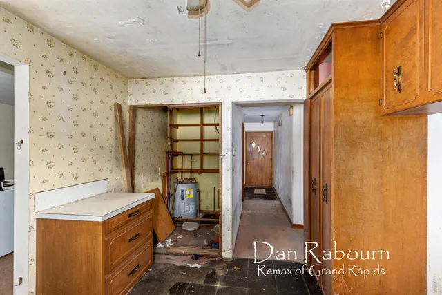 $321,900 | 3261 River Lane, Hastings, MI 49058