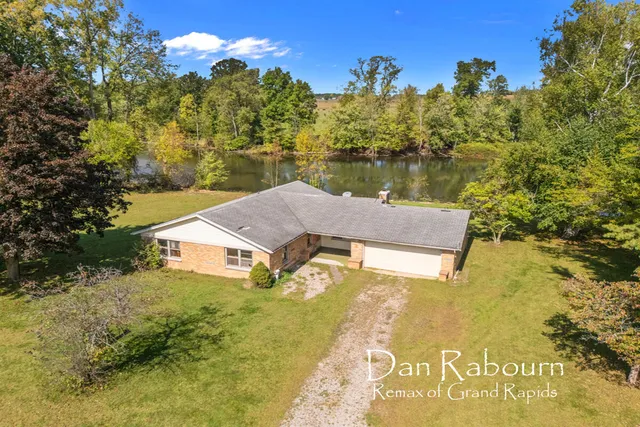 $321,900 | 3261 River Lane, Hastings, MI 49058