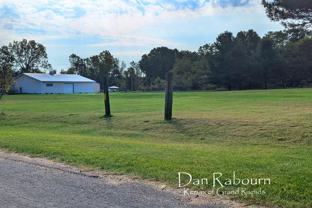 $321,900 | 3261 River Lane, Hastings, MI 49058