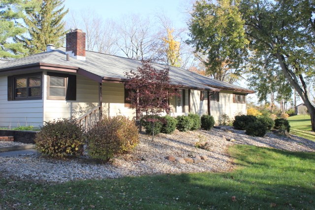 9039 Muldoon Road Fort Wayne, IN 46819 - Photo 2 of 28