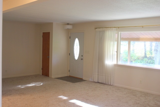 9039 Muldoon Road Fort Wayne, IN 46819 - Photo 4 of 28