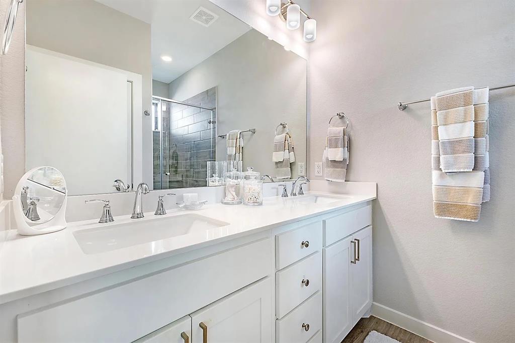 2214 Rook Drive Dallas, TX 75211 - Photo 14 of 22