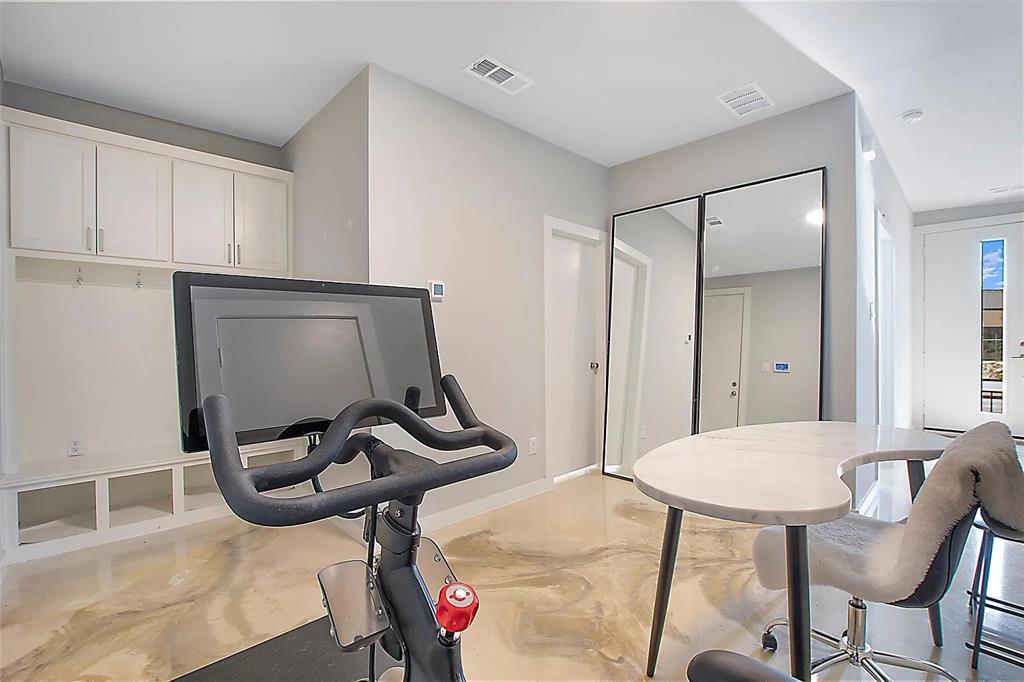 2214 Rook Drive Dallas, TX 75211 - Photo 16 of 22