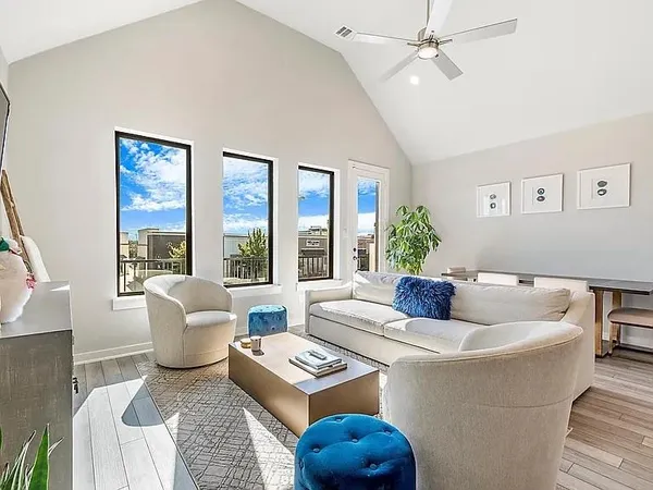 $2,850 | 2214 Rook Drive, Dallas, TX 75211