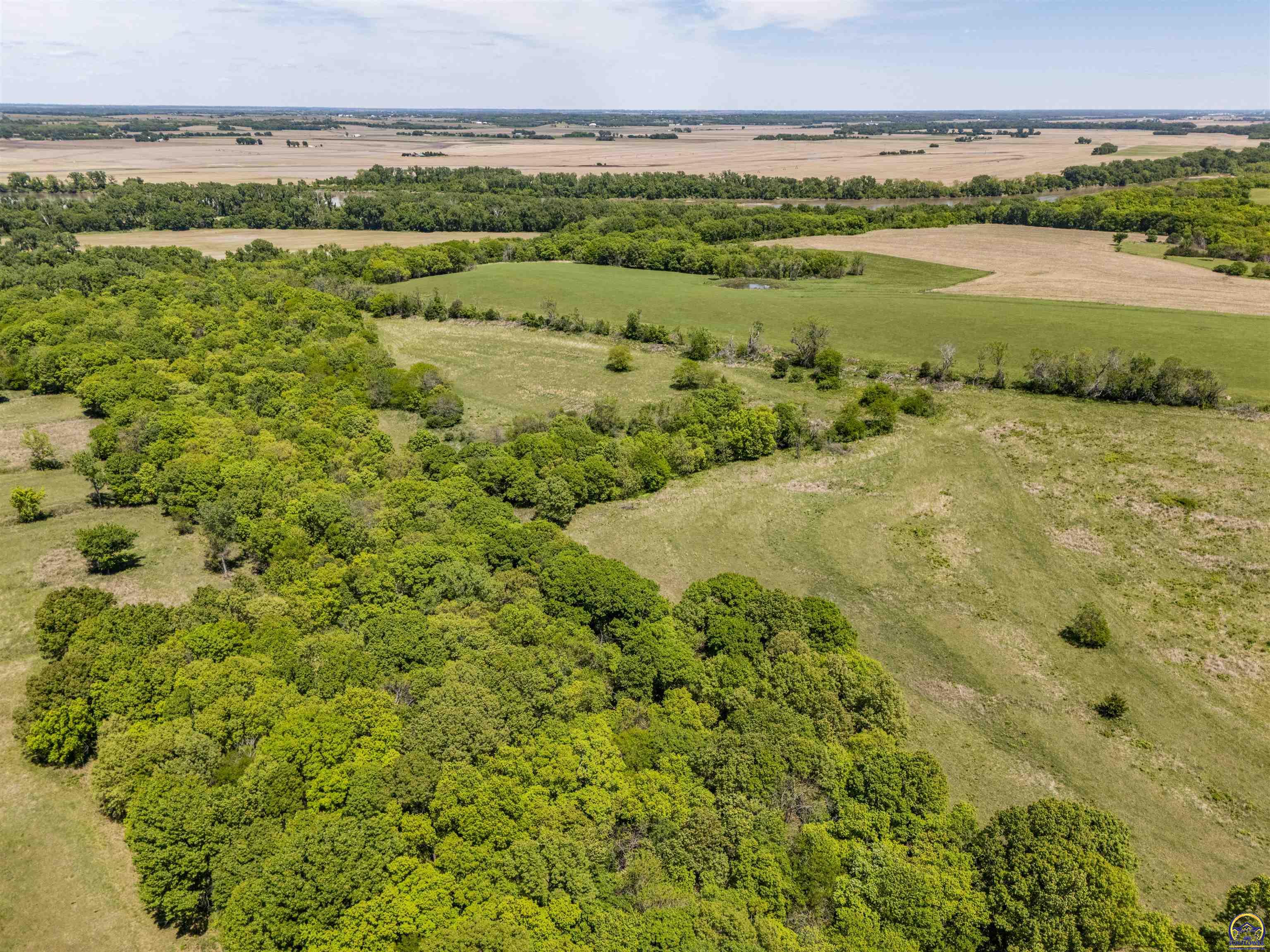 2026 Northwest Douglas Road Topeka, KS 66615 - Photo 76 of 94