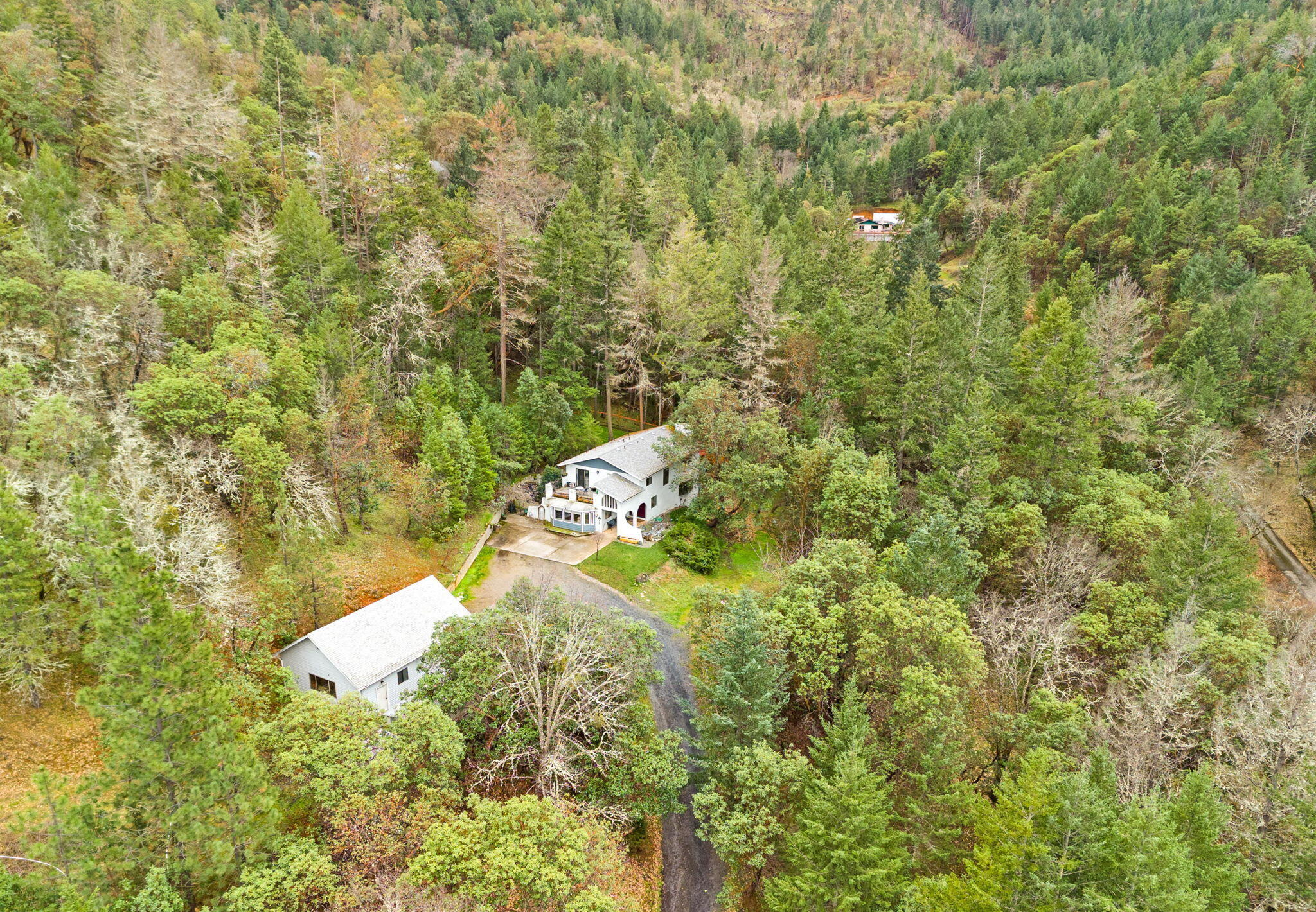 2109 Knowles Road Medford, OR 97501 - Photo 2 of 67 1-web-or-mls-ApxKR (1)