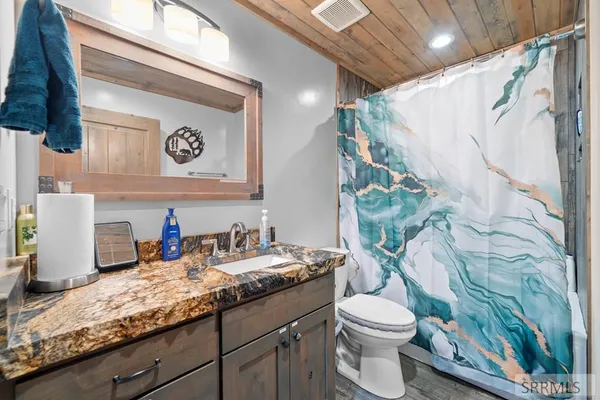 $890,000 | 3770 Arctic Fox Drive, Island Park, ID 83429