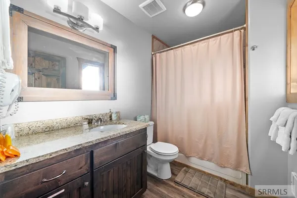 $890,000 | 3770 Arctic Fox Drive, Island Park, ID 83429