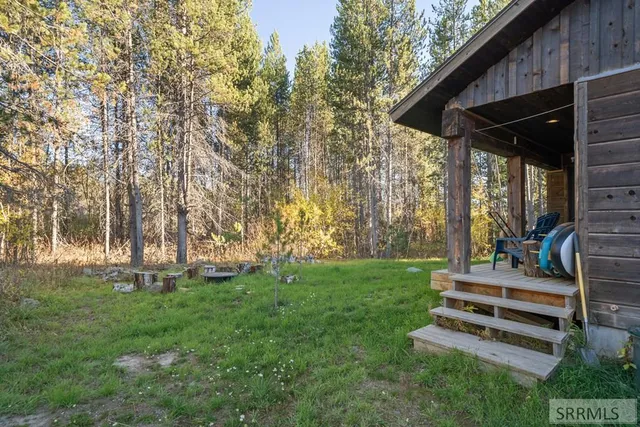 $890,000 | 3770 Arctic Fox Drive, Island Park, ID 83429