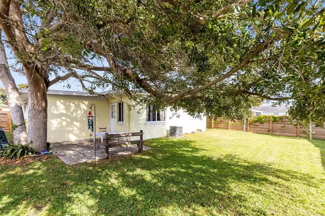 $299,900 | 424 Manhattan Avenue, Daytona Beach, FL 32118