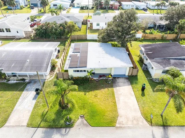 $299,900 | 424 Manhattan Avenue, Daytona Beach, FL 32118