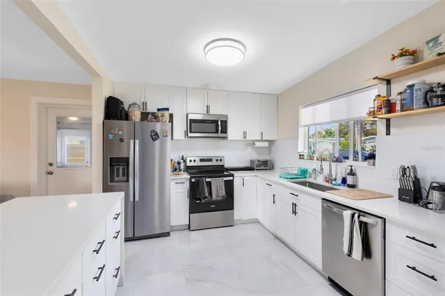 $299,900 | 424 Manhattan Avenue, Daytona Beach, FL 32118