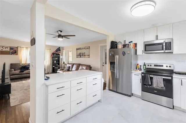 $299,900 | 424 Manhattan Avenue, Daytona Beach, FL 32118