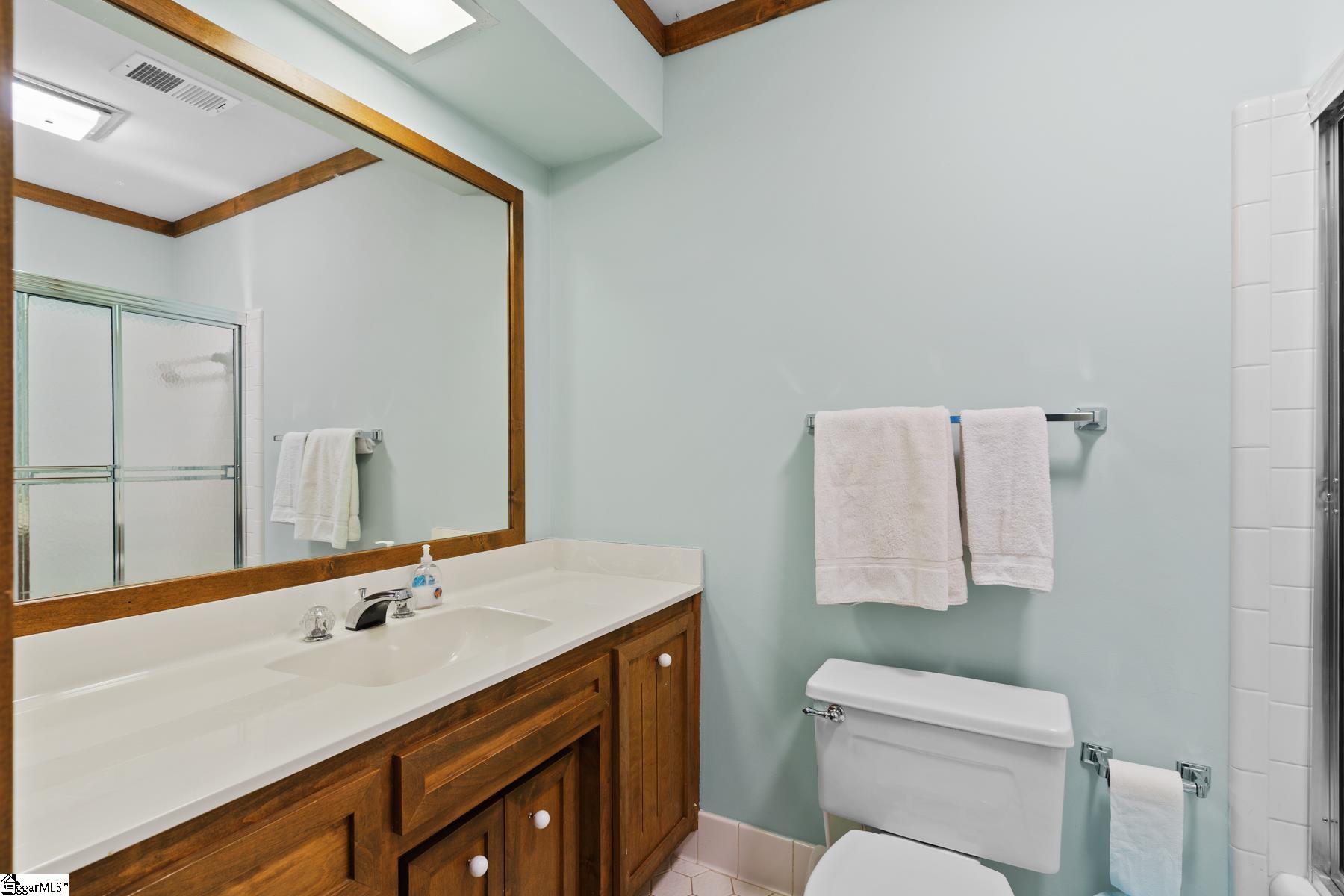 8 Collins Creek Road Greenville, SC 29607 - Photo 17 of 36