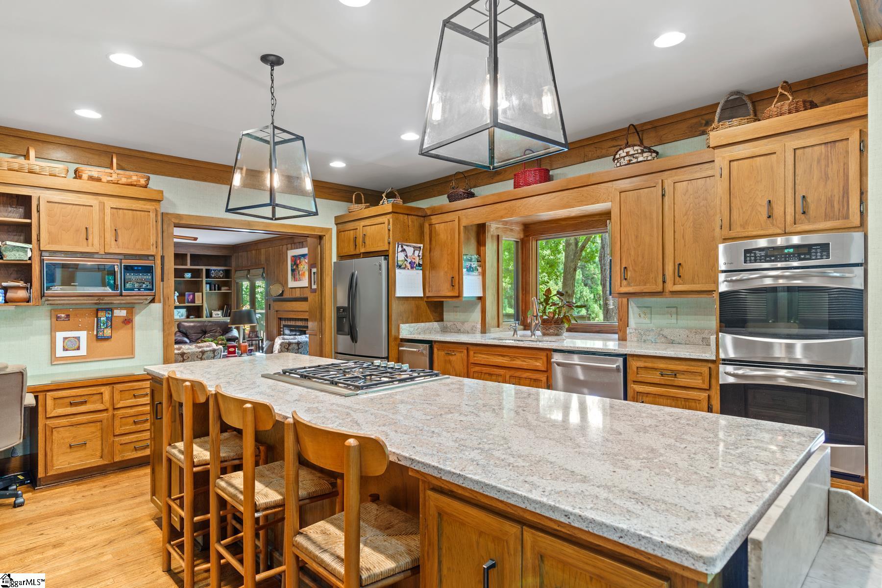 8 Collins Creek Road Greenville, SC 29607 - Photo 27 of 36