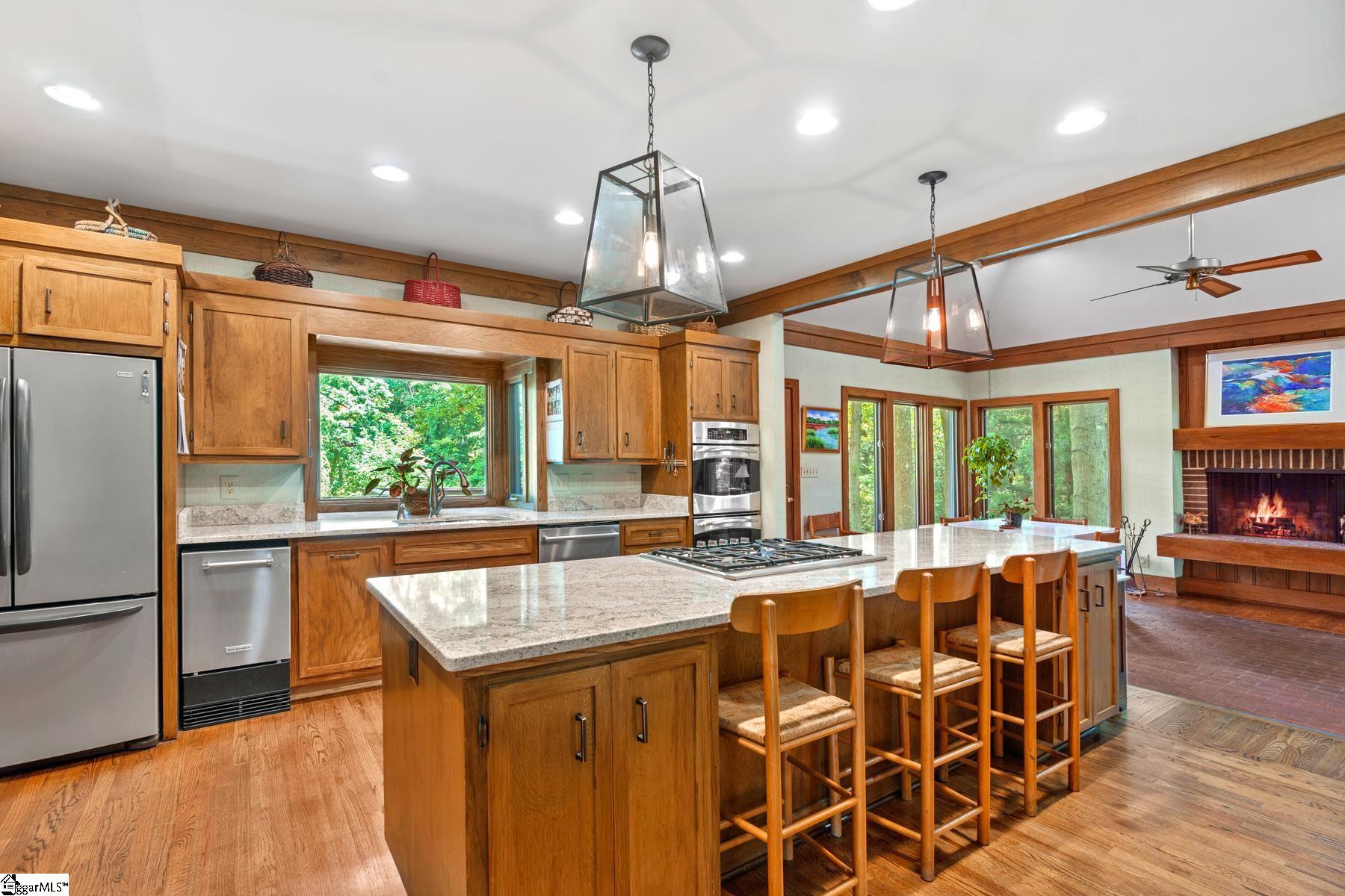 8 Collins Creek Road Greenville, SC 29607 - Photo 28 of 36