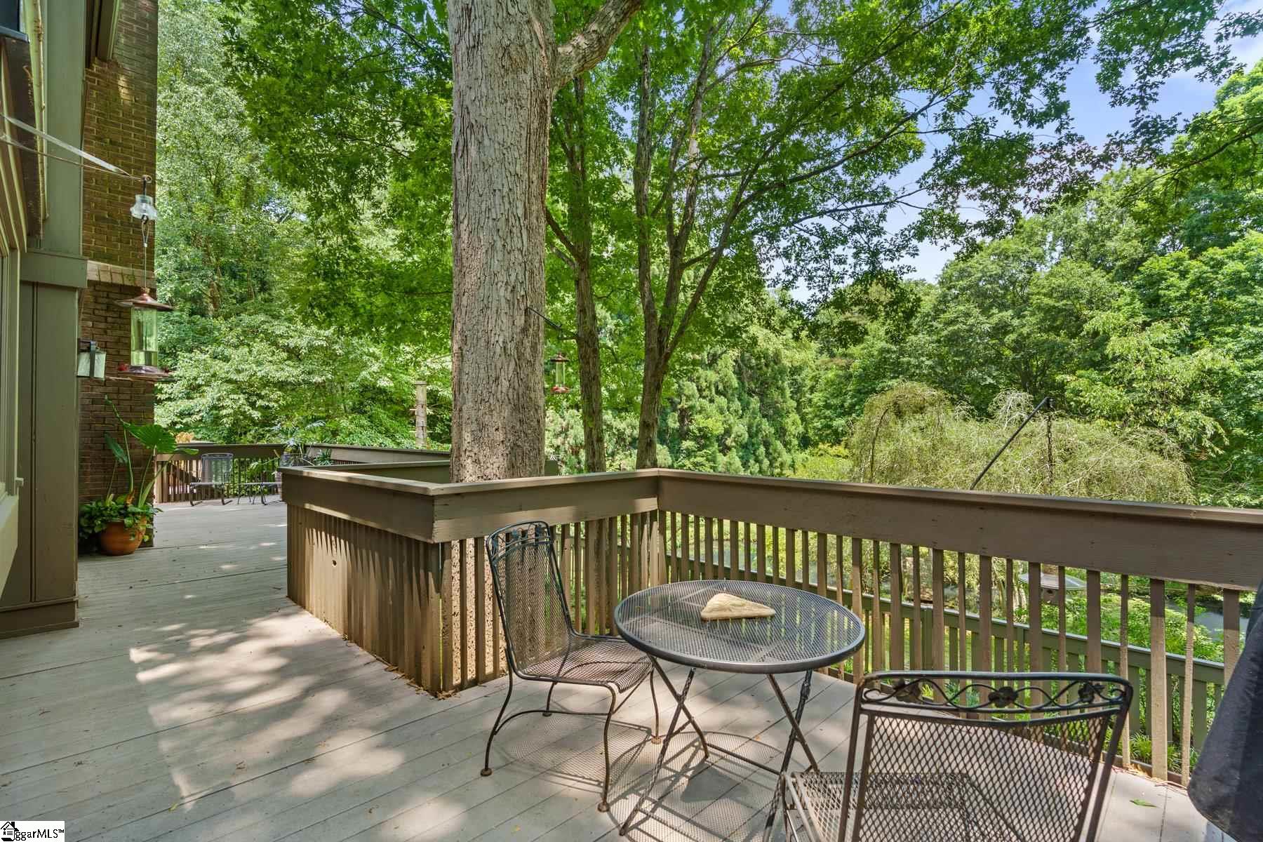 8 Collins Creek Road Greenville, SC 29607 - Photo 31 of 36