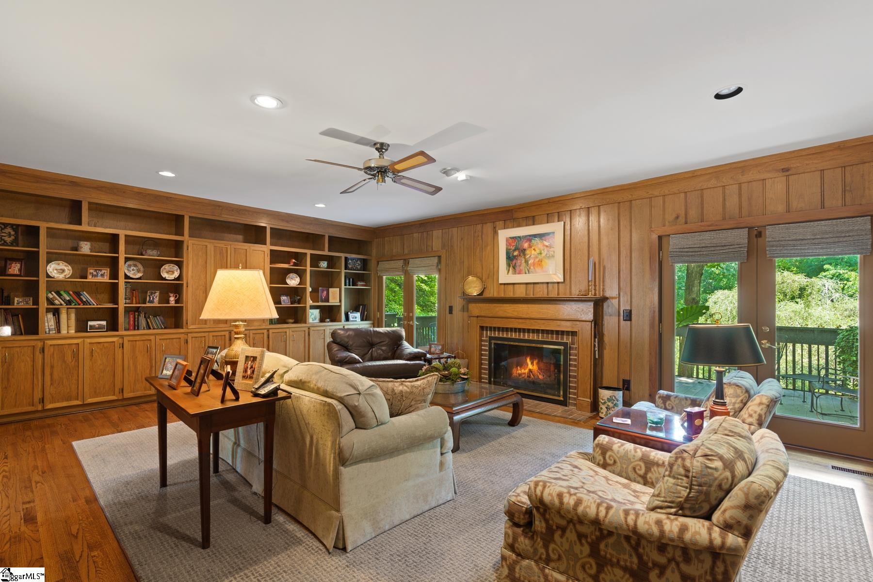 8 Collins Creek Road Greenville, SC 29607 - Photo 10 of 36
