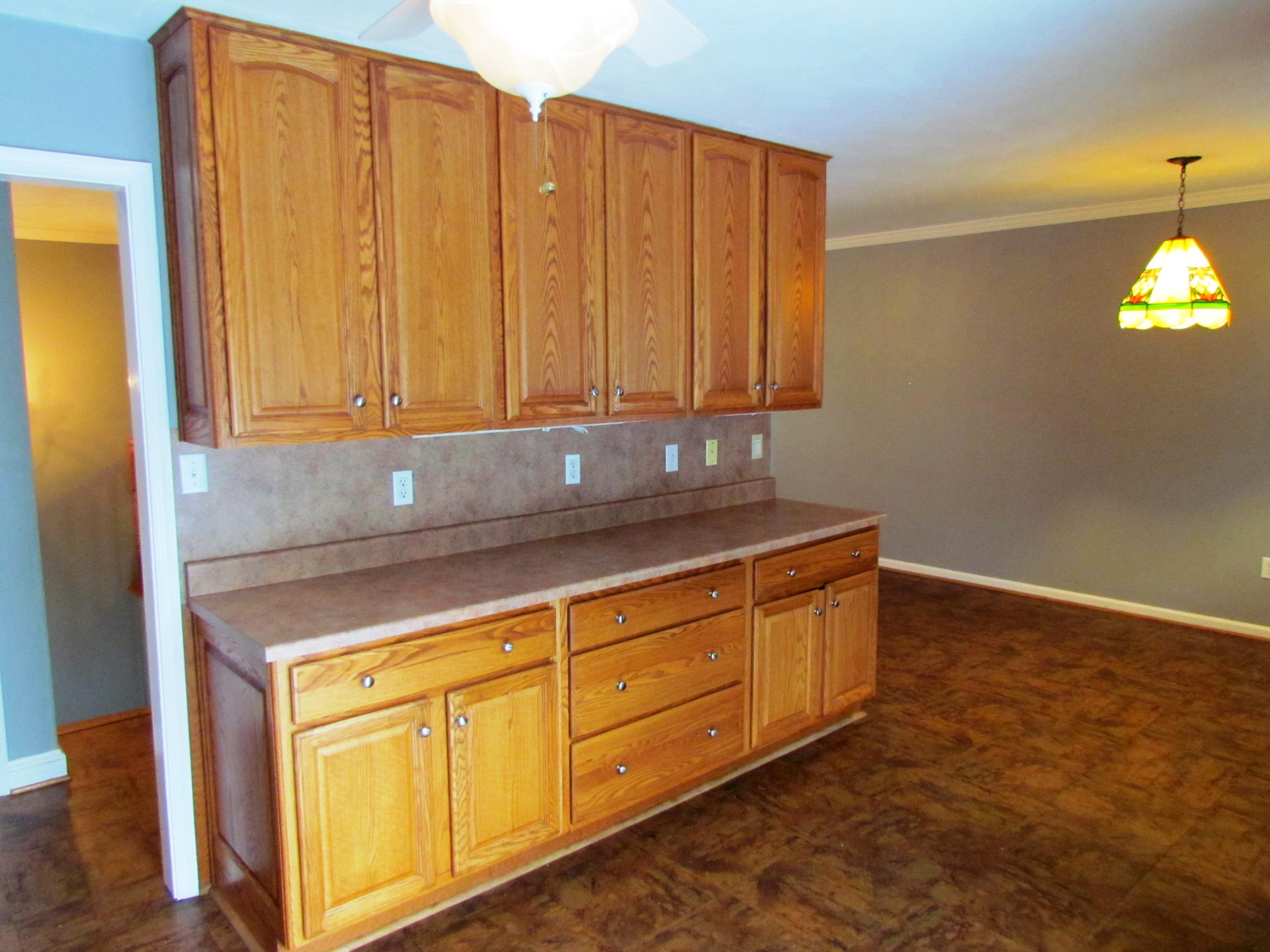3924 Lenora Road Roanoke, VA 24018 - Photo 8 of 29 Kitchen....