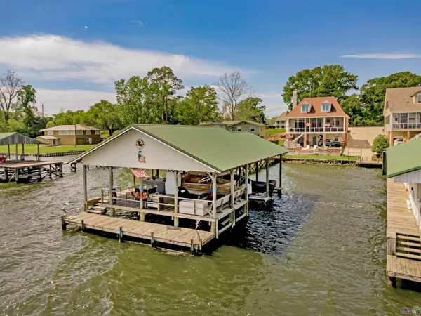 $1,099,000 | 7890 False River Drive, Oscar, LA 70762