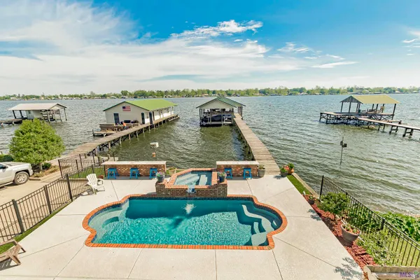 $1,099,000 | 7890 False River Drive, Oscar, LA 70762